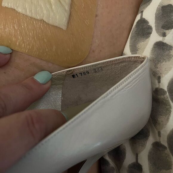 Balenciaga Vintage Bone Leather Kitten Heel sz 34.5 or US 4 NWT - Picture 6 of 7